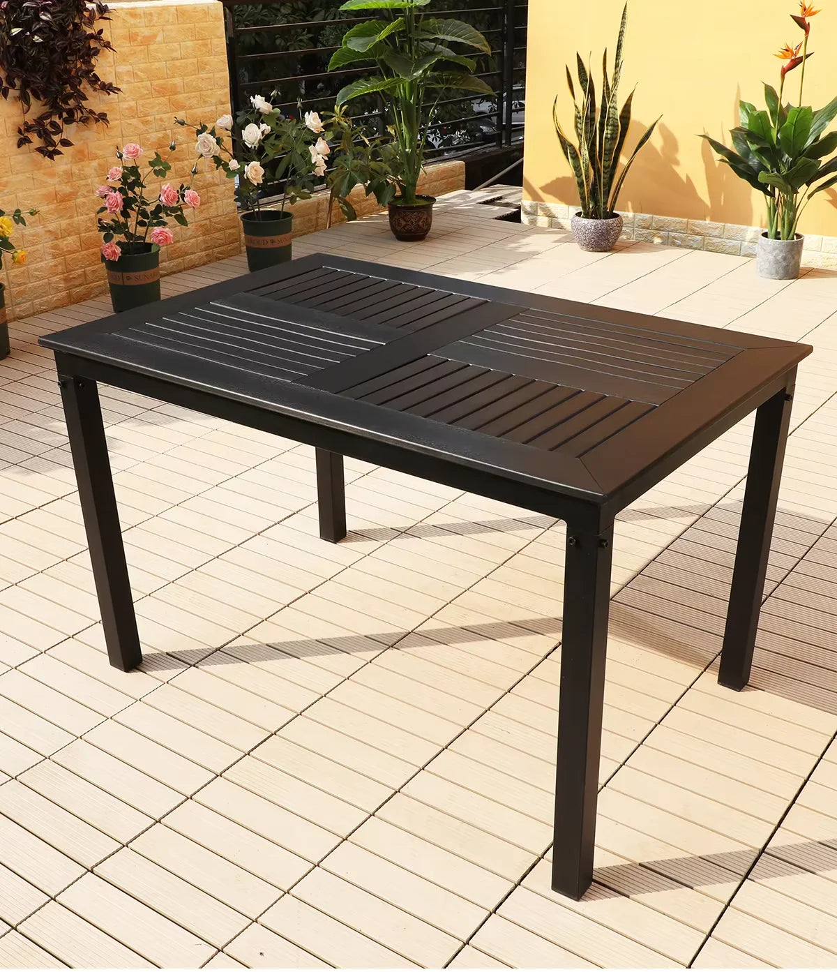 120cm Outdoor Wood-Plastic Dining Table